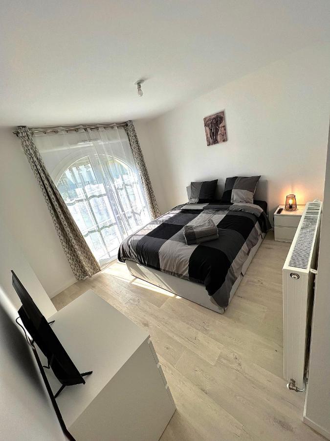 Newwilliam Apartment Serris Exterior foto
